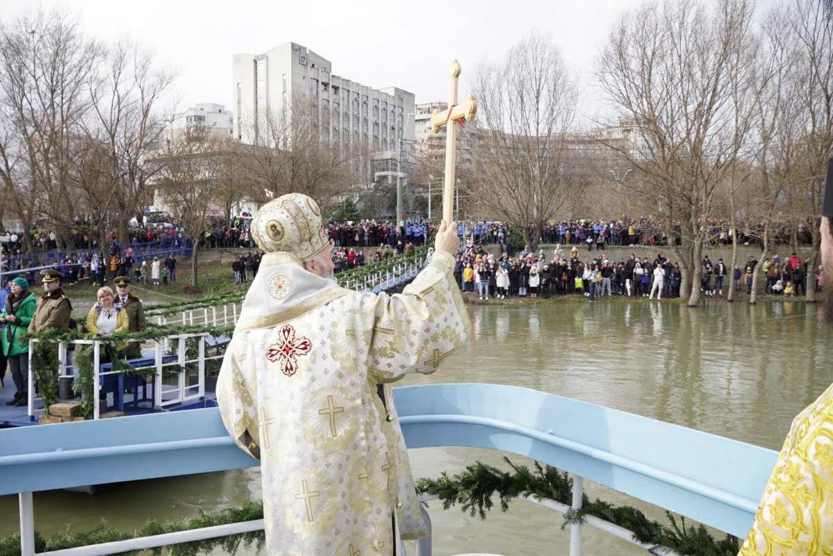 Praznicul Botezului Domnului în Arhiepiscopia Dunării de Jos 283384