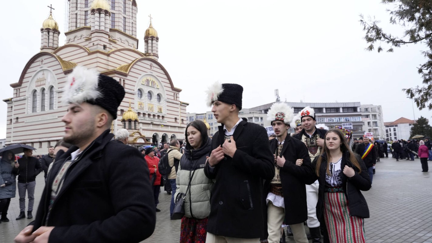 A 16‑a ediție a Festivalului cetelor de feciori din Țara Făgărașului 283426