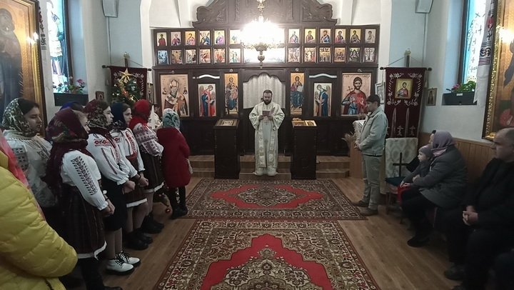 Praznicul Crăciunului la Parohia Volovița, Soroca 283520