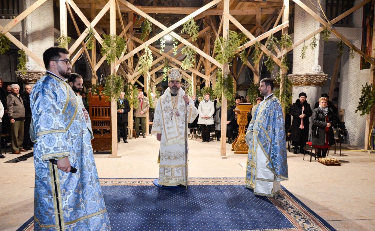 Slujirile ierarhilor hunedoreni la pomenirea Soborului Sfântului Proroc Ioan Botezătorul 283503