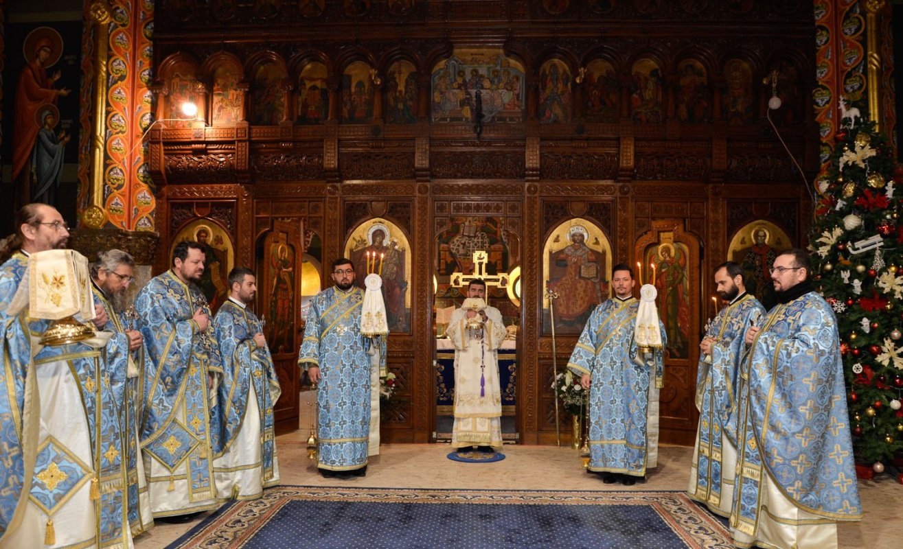 Slujirile ierarhilor hunedoreni la pomenirea Soborului Sfântului Proroc Ioan Botezătorul 283504