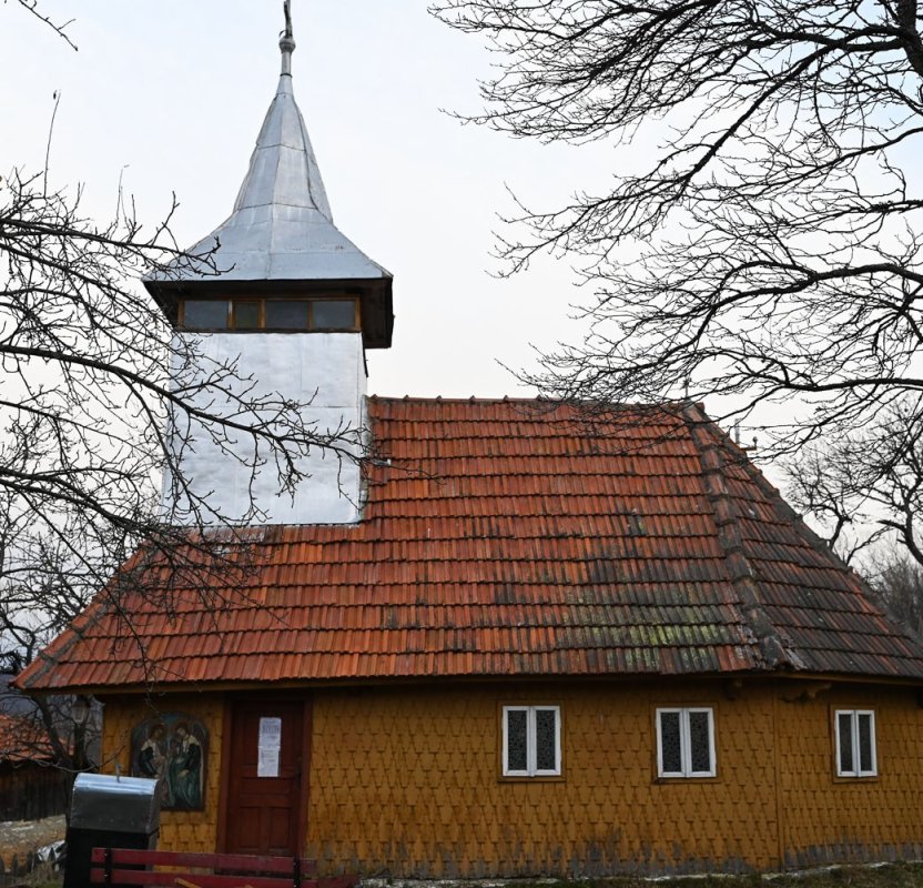Slujirile ierarhilor hunedoreni la pomenirea Soborului Sfântului Proroc Ioan Botezătorul 283508