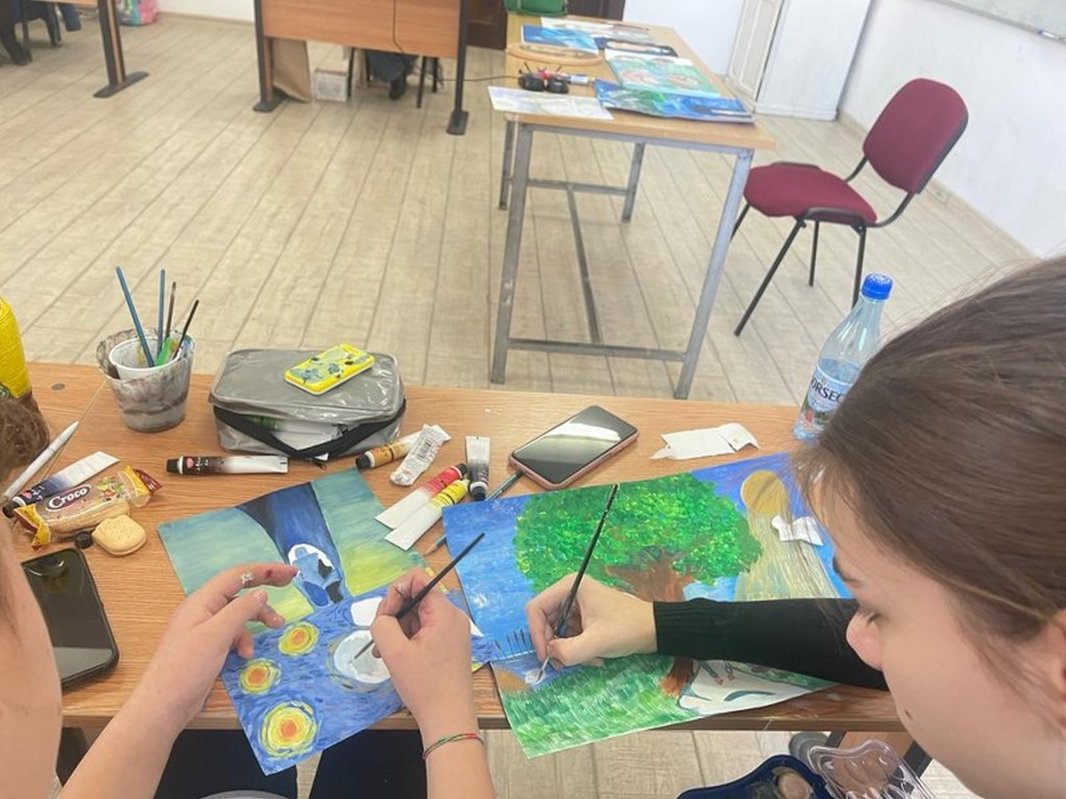 Concurs interjudețean dedicat poetului Mihai Eminescu la Curtea de Argeș 283785