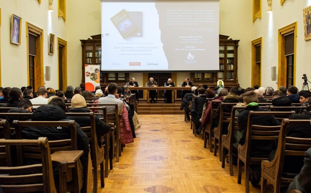 Volum despre bioetică lansat la Iaşi 283781