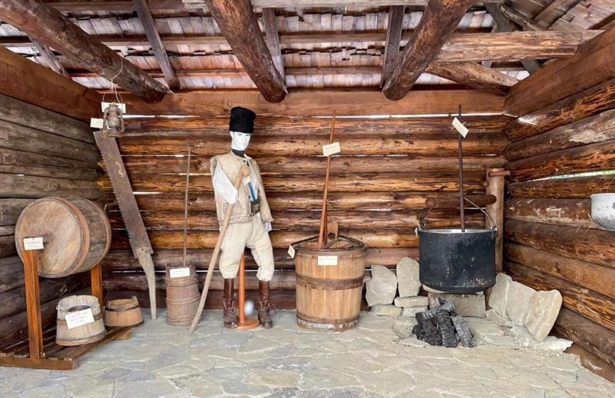 Sfințire de ansamblu parohial în Pipirig 284047