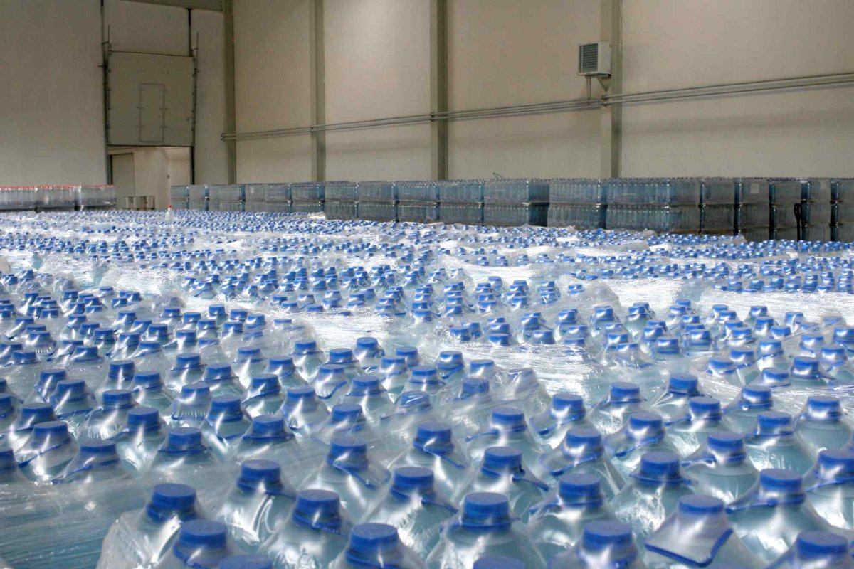 Studiu despre nanoplasticul din apa îmbuteliată 283974