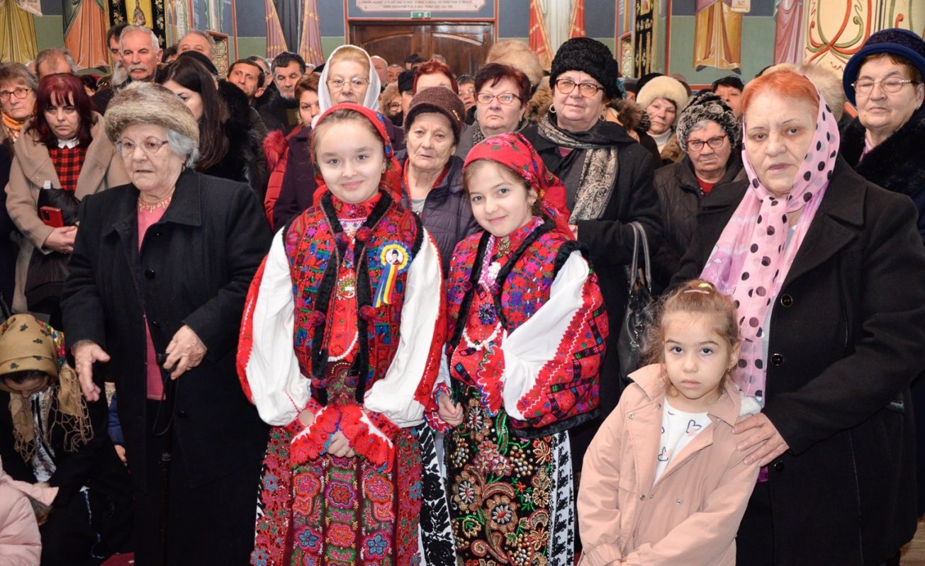 Hram la Biserica „Sfântul Cuvios Antonie cel Mare” din Hunedoara 284285