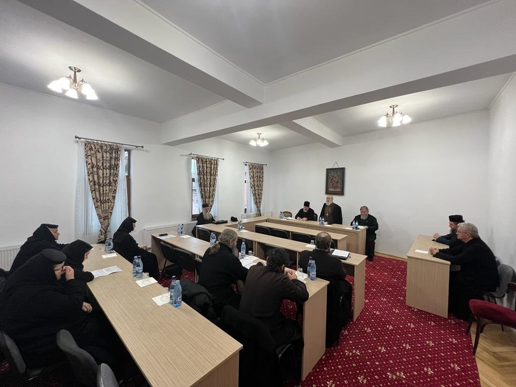 Sinaxă monahală în Arhiepiscopia Aradului 284389