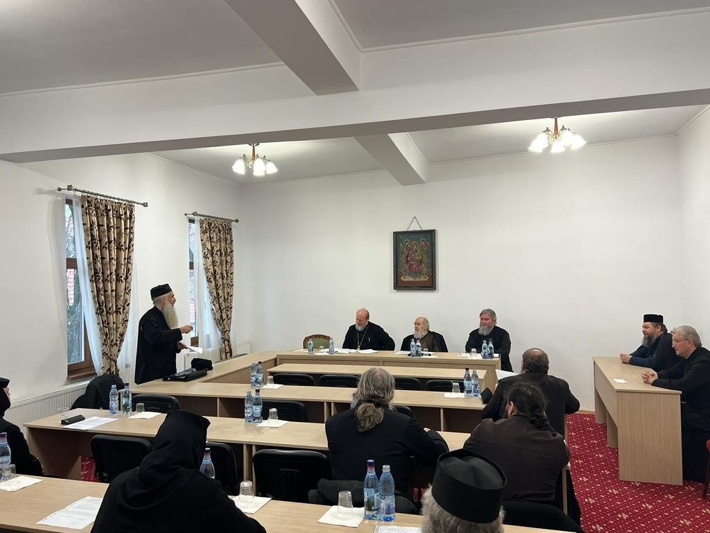 Sinaxă monahală în Arhiepiscopia Aradului 284390