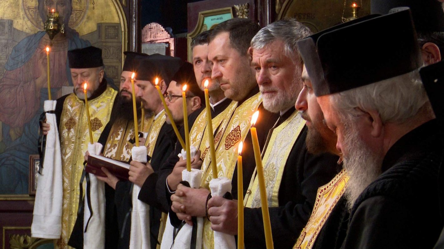 Preotul Vasile Alexandru (1992-2024) - slujitor tânăr, vrednic și harnic al parohiei 284440