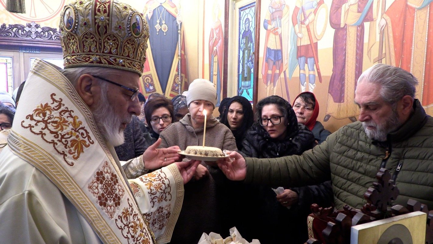 Cinstirea Sfântului Maxim Mărturisitorul la Pitești 284515