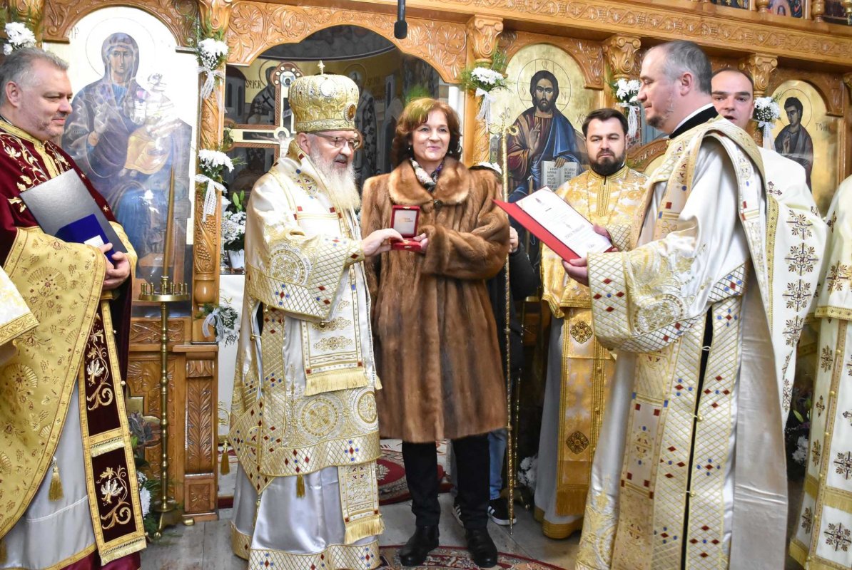 Mâna dreaptă a Sfântului Ierarh Nicolae și icoana făcătoare de minuni, aduse la Cluj-Napoca 284508