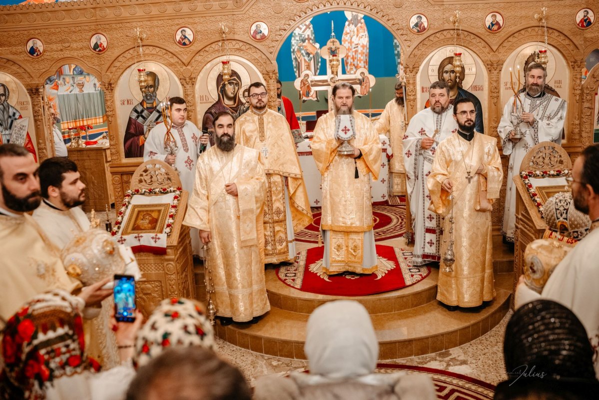 Sfințirea unei noi biserici românești din Spania 284572