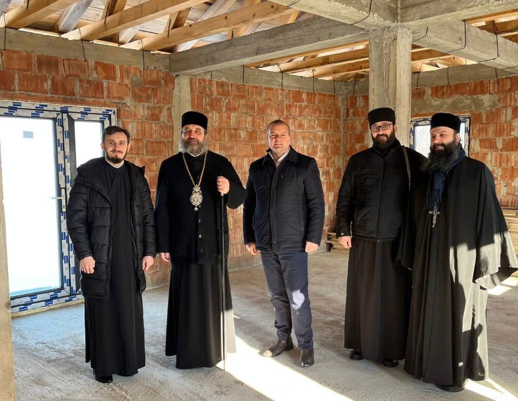 Liturghie arhierească în Parohia Șendreni, Iași 284635