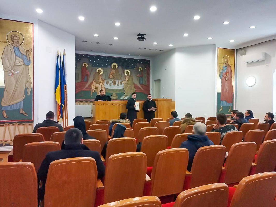 Distincții pentru cântăreții bisericești din Protoieria Sector 3 Capitală 284774