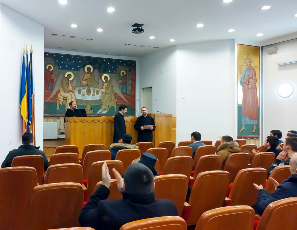 Distincții pentru cântăreții bisericești din Protoieria Sector 3 Capitală 284775