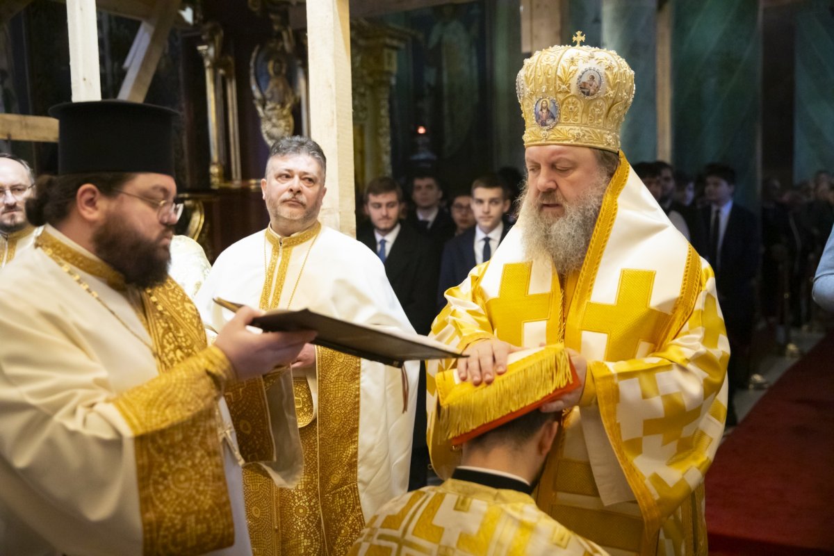 Seminariștii bucureșteni și-au cinstit ocrotitorul 284758