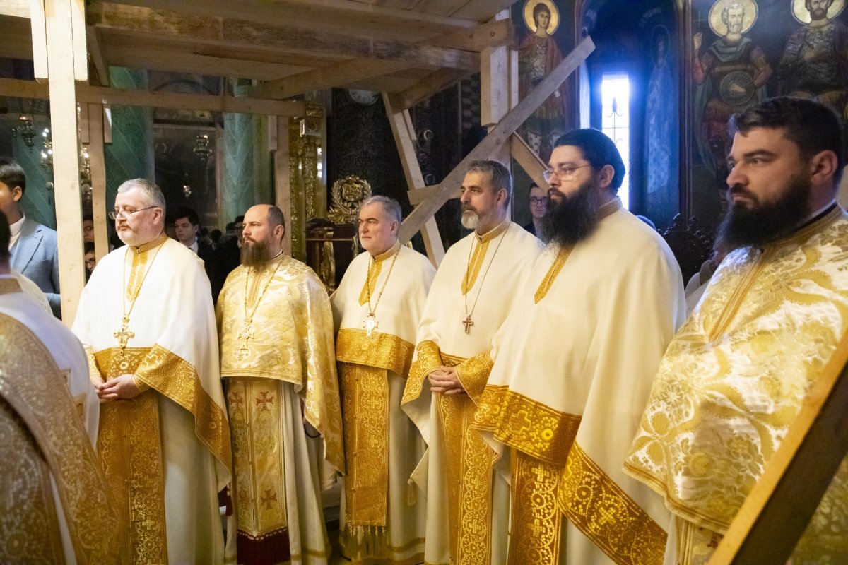 Seminariștii bucureșteni și-au cinstit ocrotitorul 284759