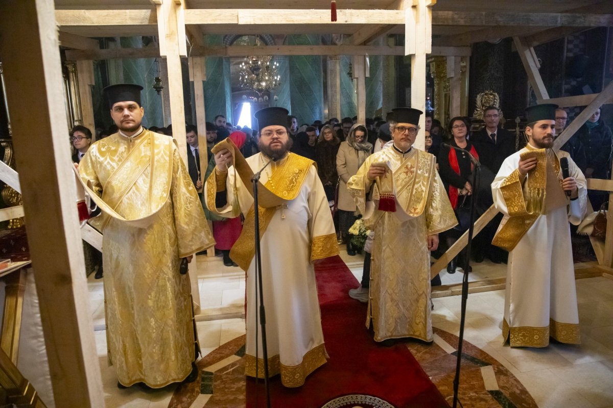 Seminariștii bucureșteni și-au cinstit ocrotitorul 284764