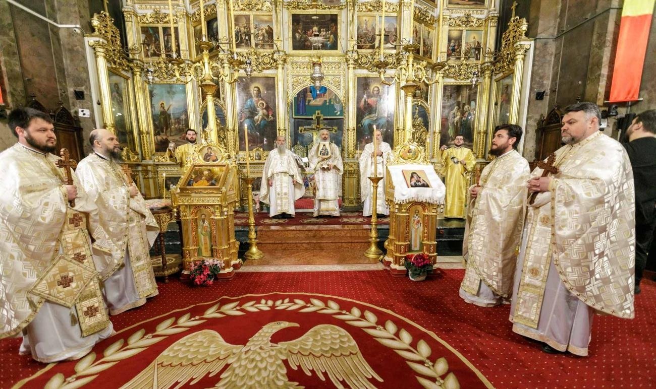 Sfântul Ierarh Iosif cel Milostiv prăznuit la catedrala din Iași 284935