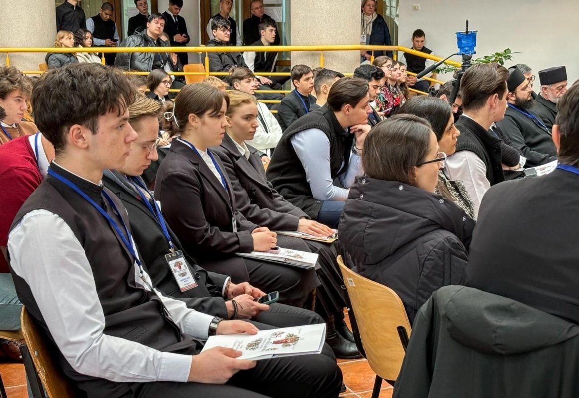 Simpozionul naţional „Teologie şi cultură” la Iași 284896