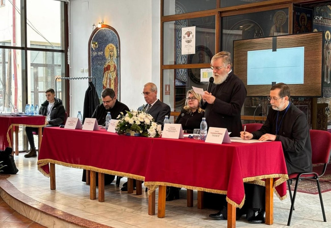 Simpozionul naţional „Teologie şi cultură” la Iași 284897