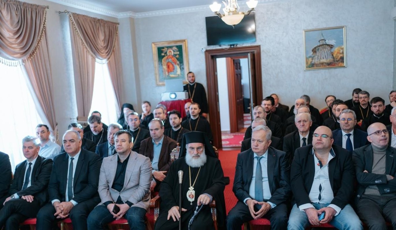 Adunarea eparhială a Arhiepiscopiei Romanului și Bacăului 284957