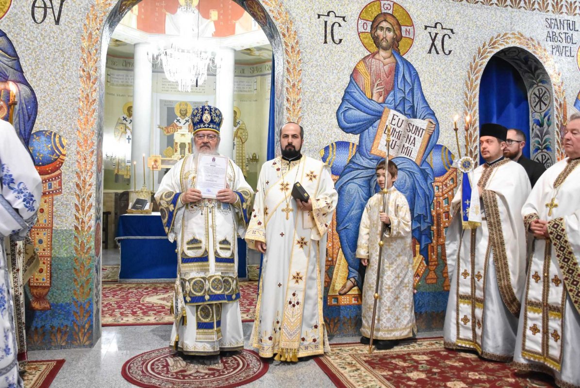 Binecuvântare la Biserica „Sfinţii Apostoli Petru și Pavel” din Cluj‑Napoca 284999