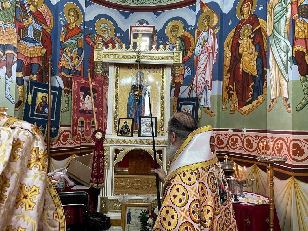 Sfinţirea picturii bisericii din Rateșul Cuzei 285004