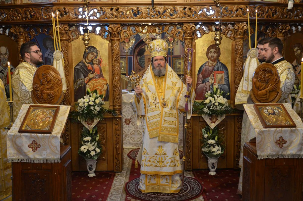 Sărbătoare în comunitatea de credincioşi a parohiei bihorene Cuzap  285066