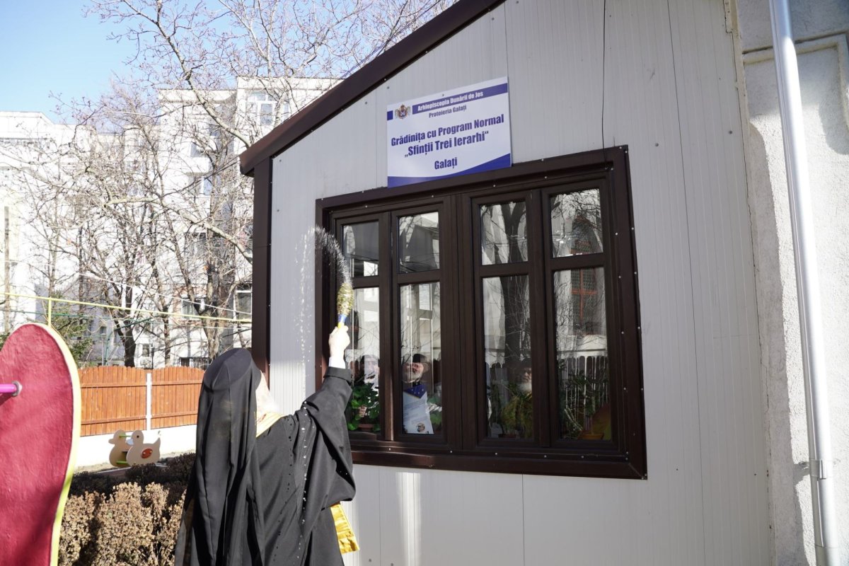 Hramul unei parohii misionare din Galați 285301