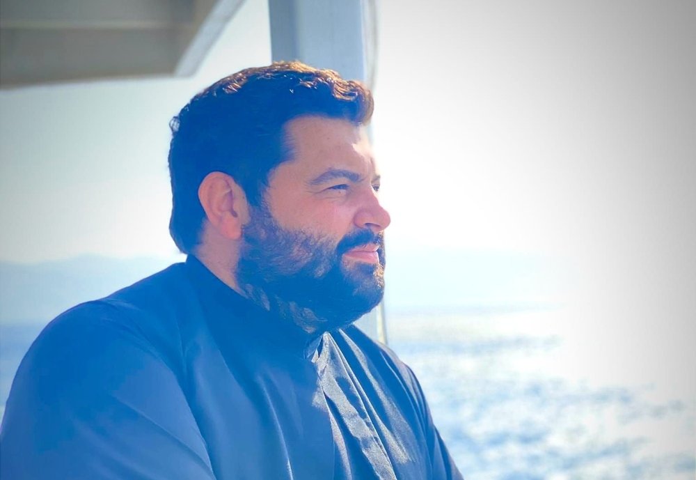 POEZIE: Pr. Cristian Alexandru 285229