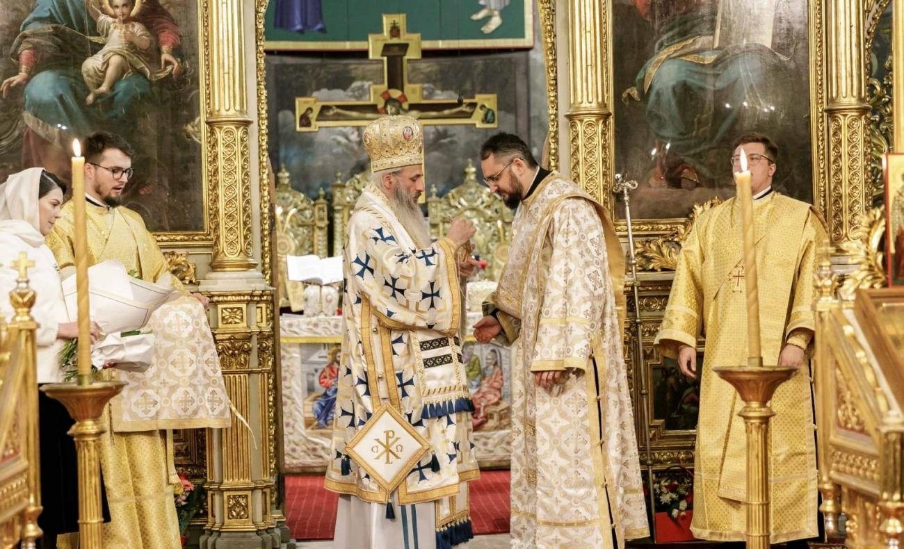 Studenți de pe ambele maluri ale Prutului în rugăciune la Iași 285246