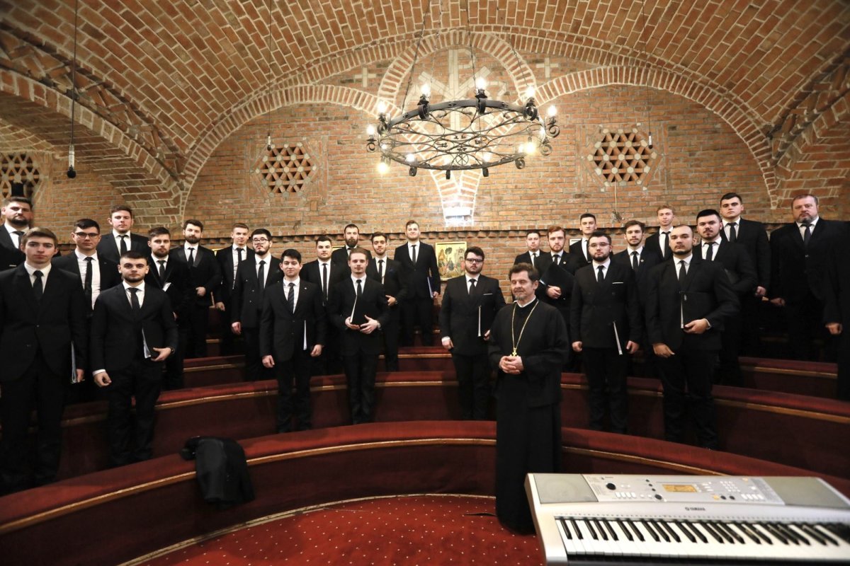 Sărbătoarea şcolilor teologice în Episcopia Maramureşului şi Sătmarului 285352