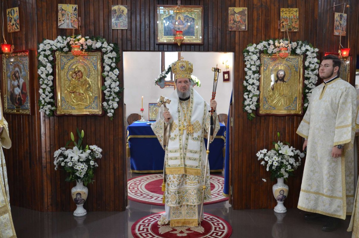 Sfinții ocrotitori ai școlilor teologice serbați în cetatea Oradiei  285358