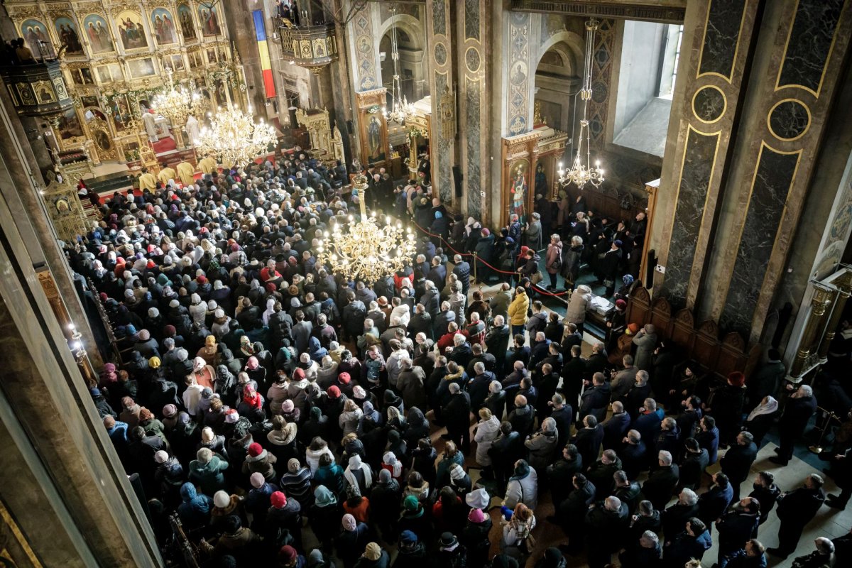 Rugăciune și binecuvântare la hramul istoric al Catedralei Mitropolitane din Iași 285491