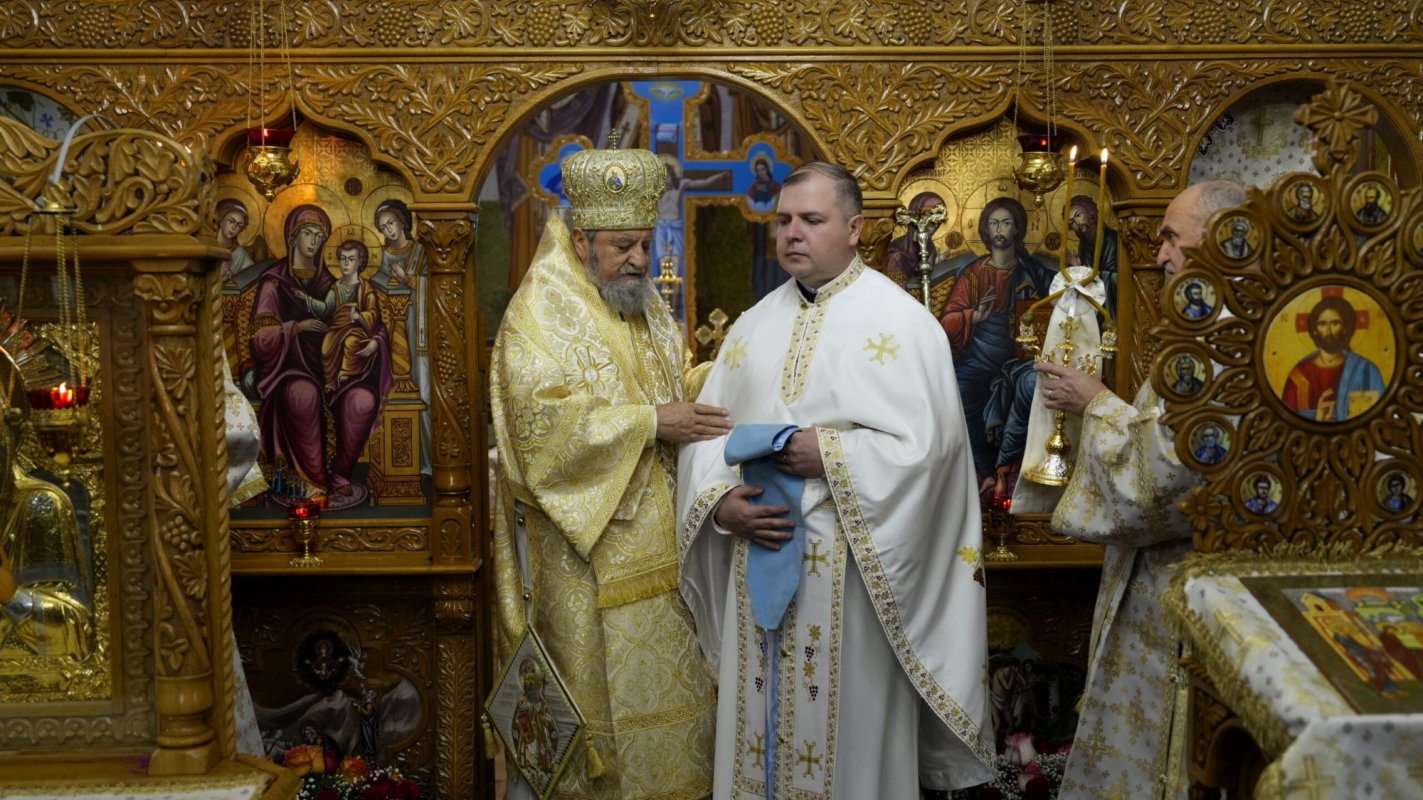 Binecuvântare arhierească pentru credincioșii din Hoghiz 285564