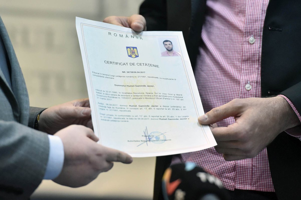 Limba română devine obligatorie pentru obținerea cetățeniei 285628