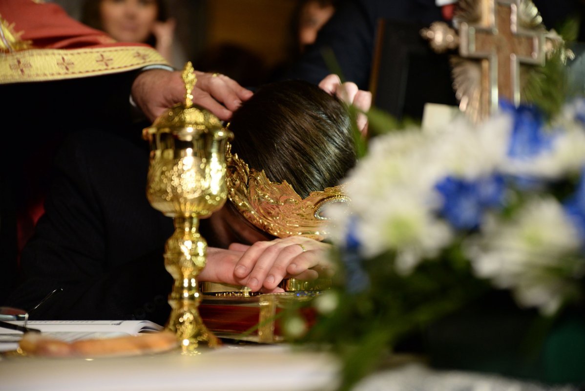 Porunca păstrării unirii dintre bărbat și femeie 285632