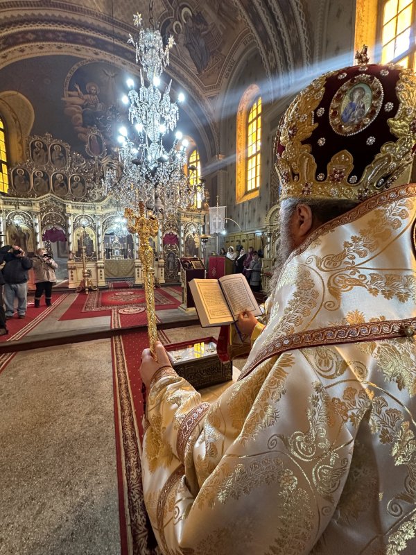 Sfințire de raclă la o parohie românească din Serbia 285665