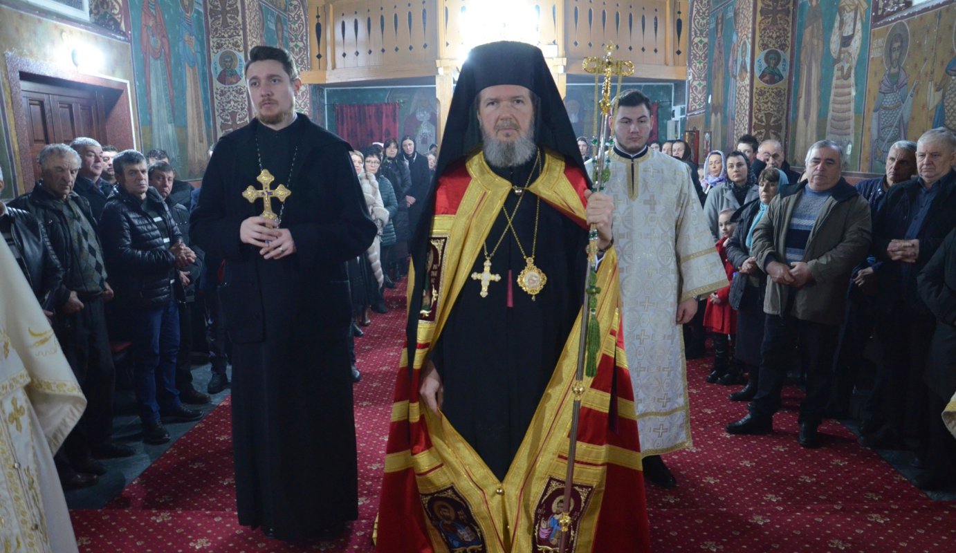 Vizită arhierească în comunitatea de credincioşi din satul Burda, Protopopiatul Beiuș 285649