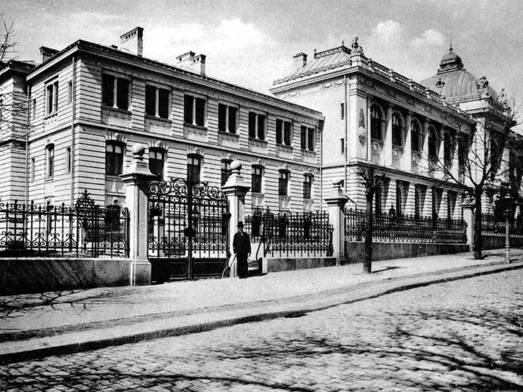 „Când universitățile tac, spațiul dezbaterii este ocupat de impostură” 285688