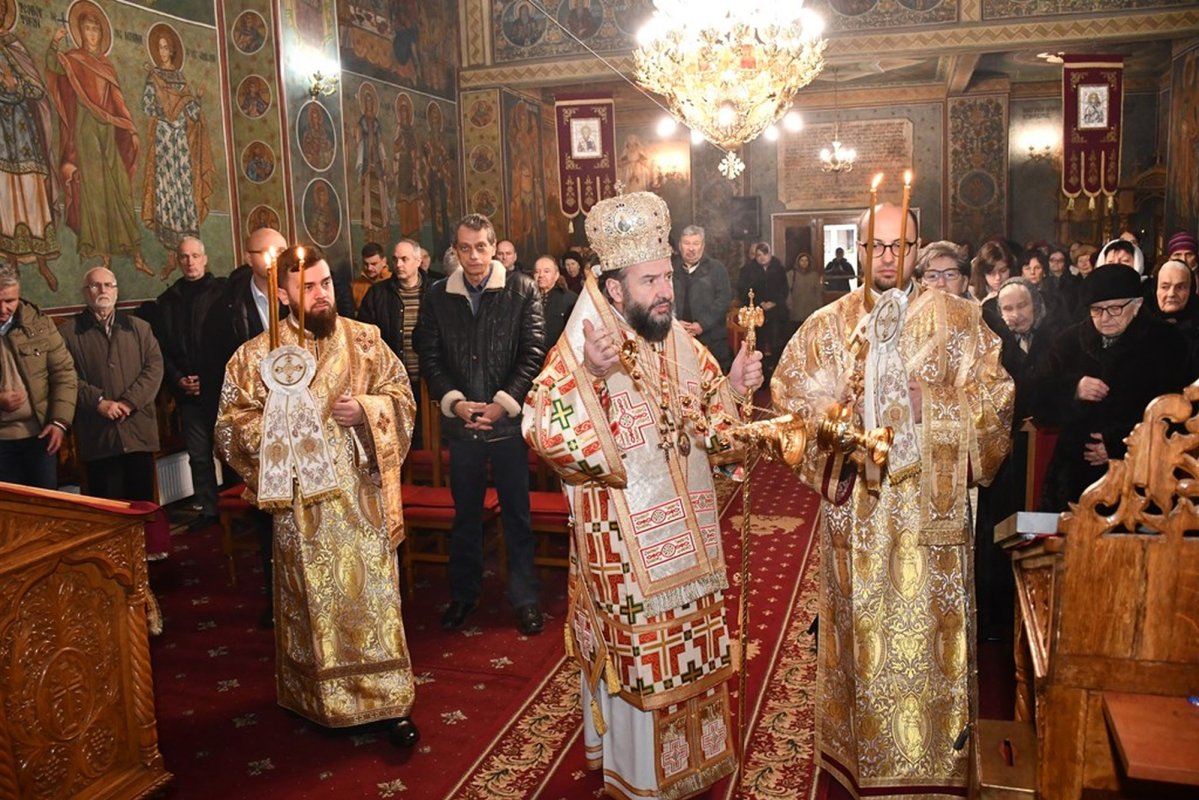 Vizită în parohie și activități cu tinerii în Caraș-Severin 285722