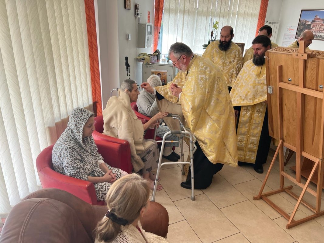 Rugăciune pentru suferinzi la Centrul de îngrijiri paliative „Sfântul Nectarie” 285959