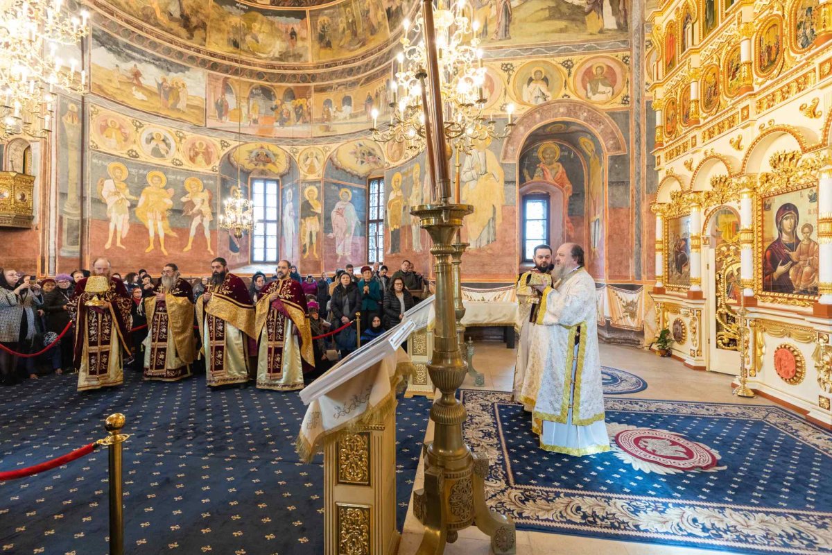 Comemorarea Episcopului Roman Stanciu la Mănăstirea Cernica 286075