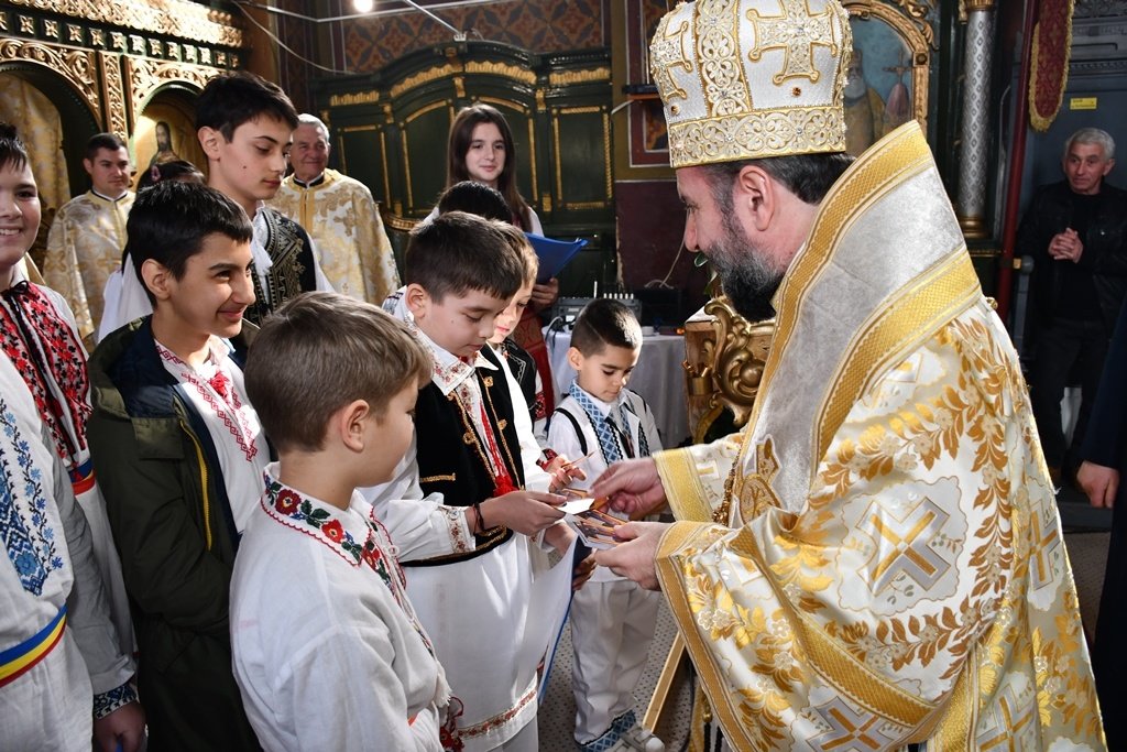 Concert de pricesne și poezii în parohia bănățeană Vrani 286089