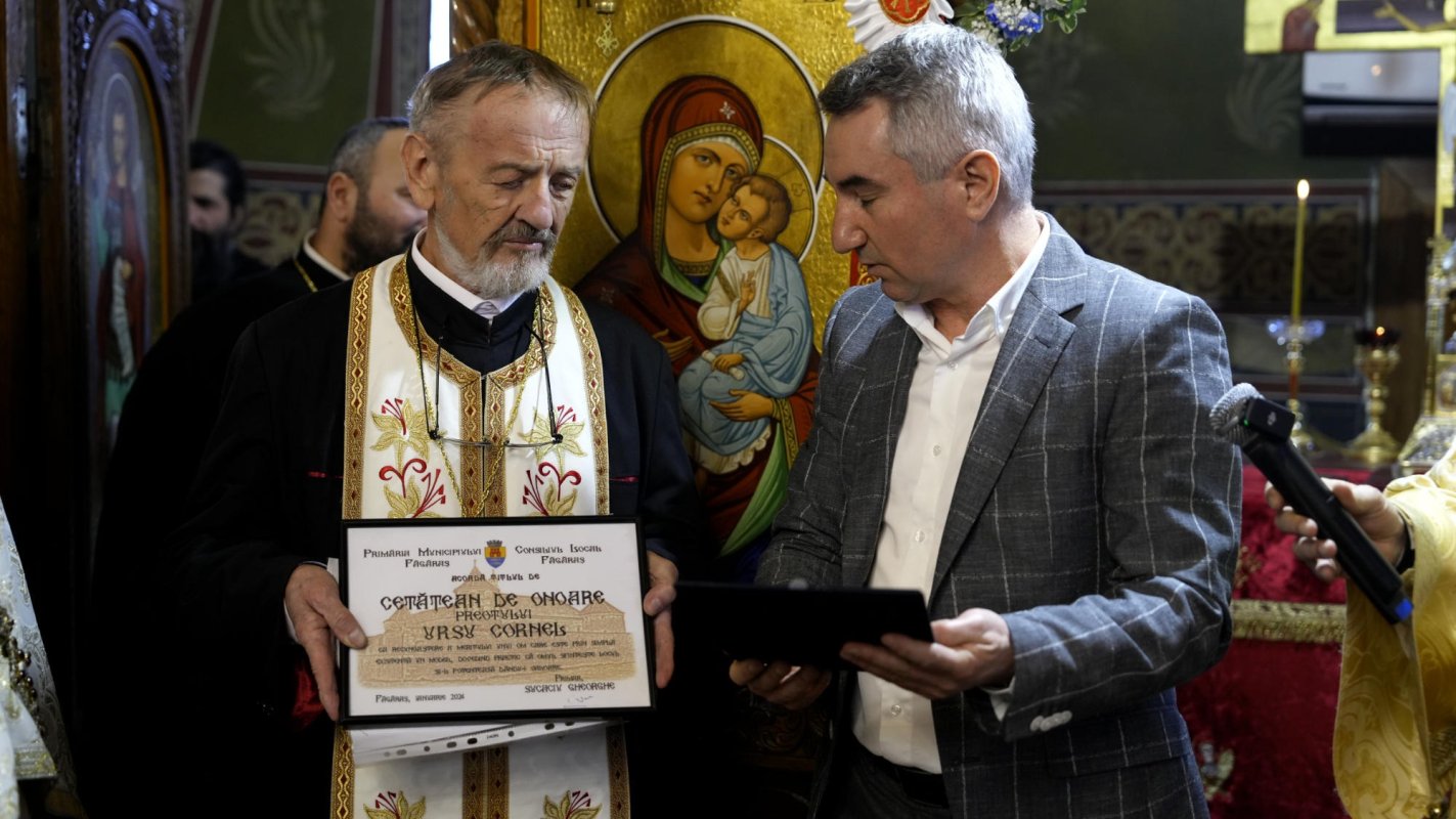 Sfinţire de troiţă la Biserica „Sfântul Ioan Botezătorul” din Făgăraș 286058