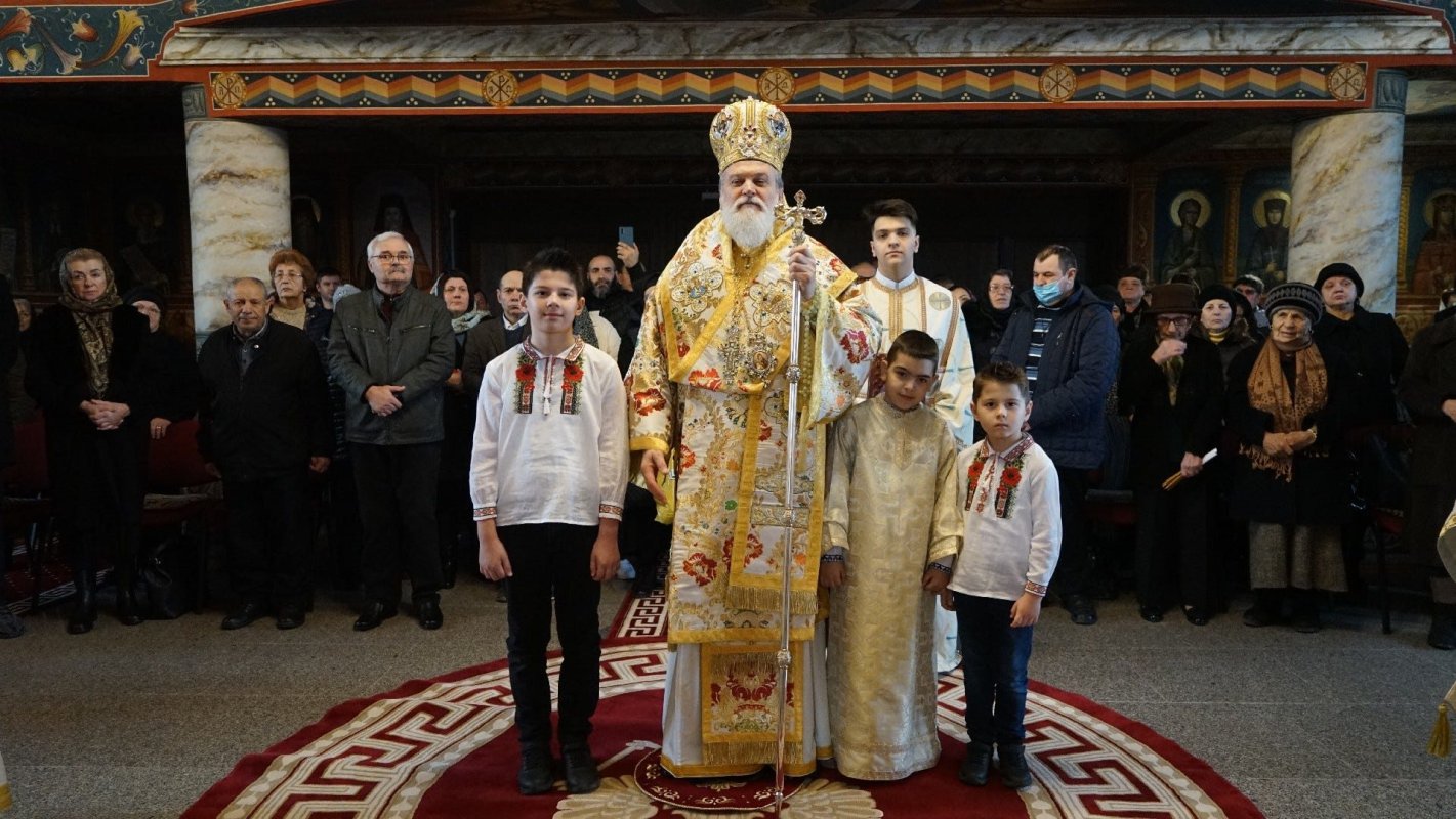 Vizite arhierești la două parohii din Urziceni 286091