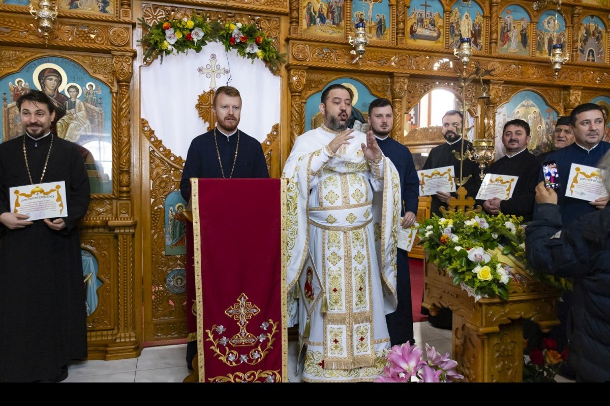 Hramul comunității persoanelor hipoacuzice din Capitală 286183