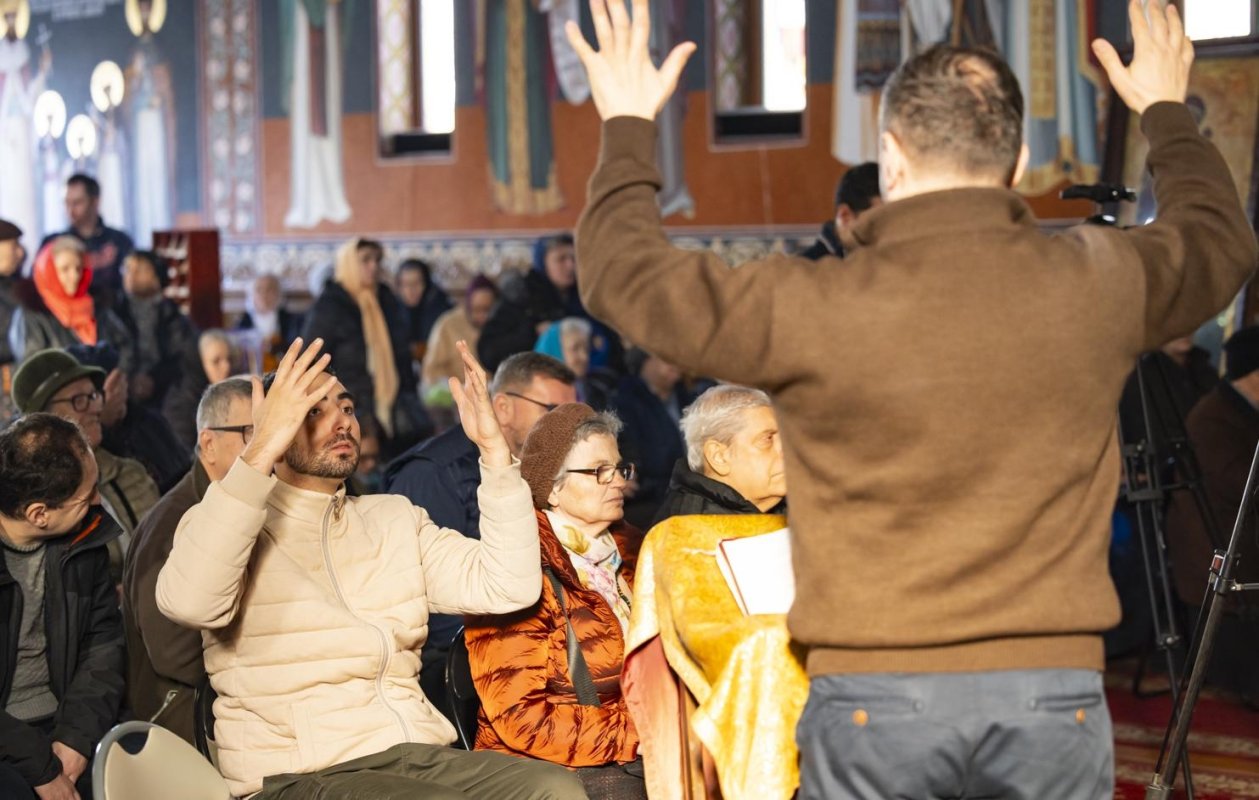 Hramul comunității persoanelor hipoacuzice din Capitală 286184